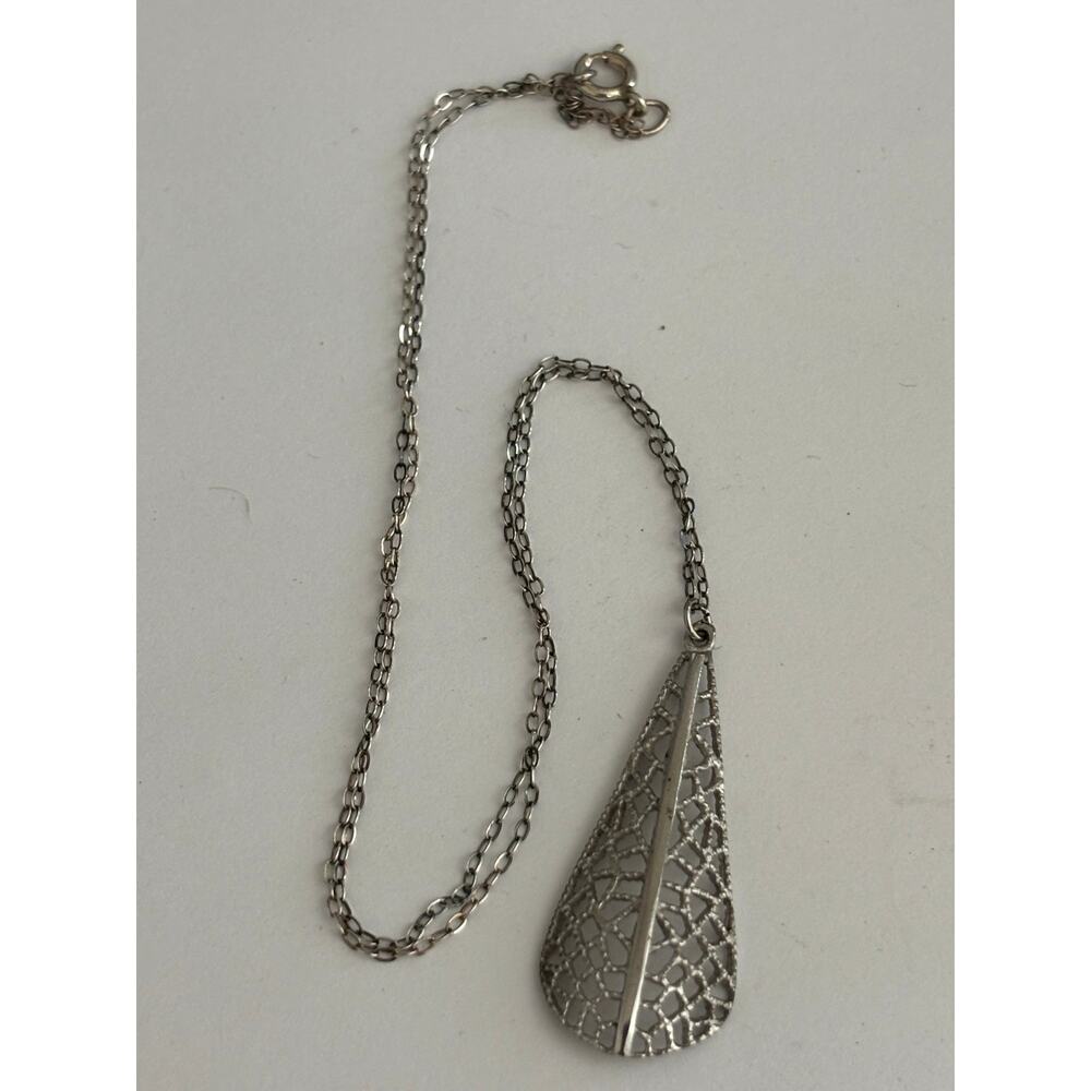 Vintage Sterling Silver Dainty Pendant Necklace